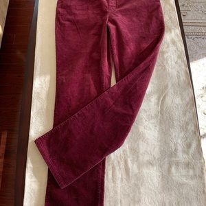 5/$30 Brand new w/o tags, Denim&Co burgundy corduroy jeans Size 10⚡️